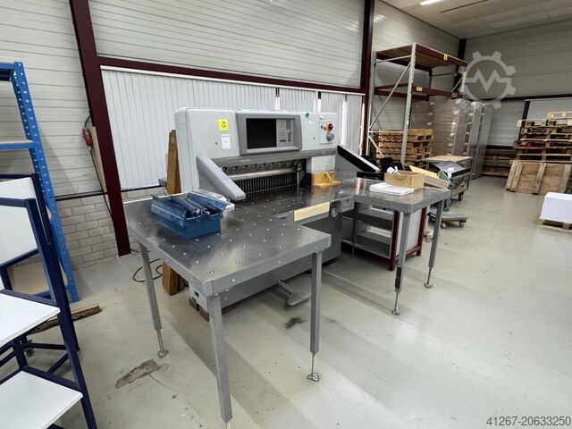 Stroj na řezání papíru Polar 92X