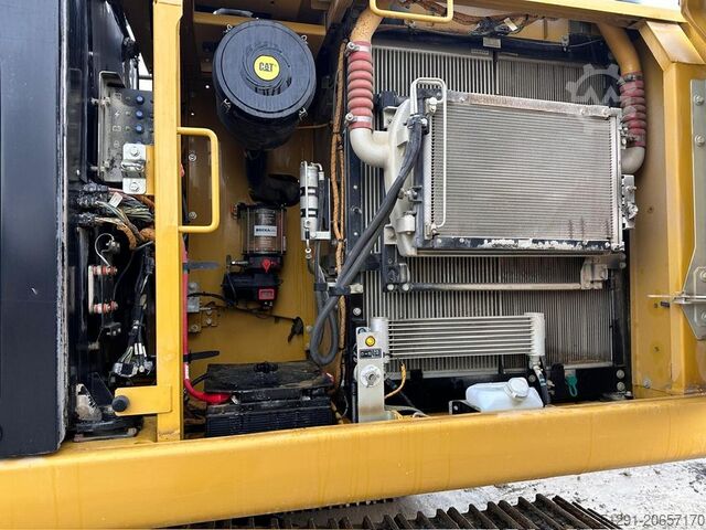 Εκσκαφέας τροχιάς Caterpillar 323 FL