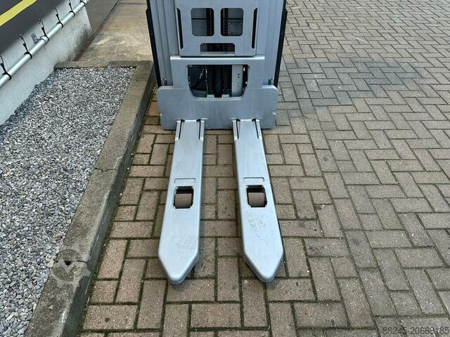 VS-22516 Electric triplex stacker Still 5,616 mm STILL EXV-SF14