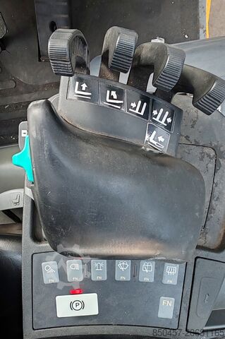 Ηλεκτρικό - 3 τροχοί Jungheinrich EFG 213 LI ION 2022y/ 3.3m/ 7752h/ 4v