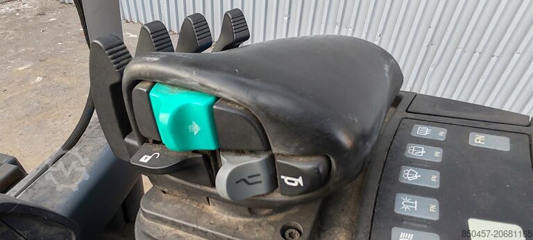 Ηλεκτρικό - 3 τροχοί Jungheinrich EFG 213 LI ION 2022y/ 3.3m/ 7752h/ 4v