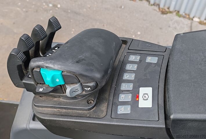 Ηλεκτρικό - 3 τροχοί Jungheinrich EFG 213 LI ION 2022y/ 3.3m/ 8561h/ 4v