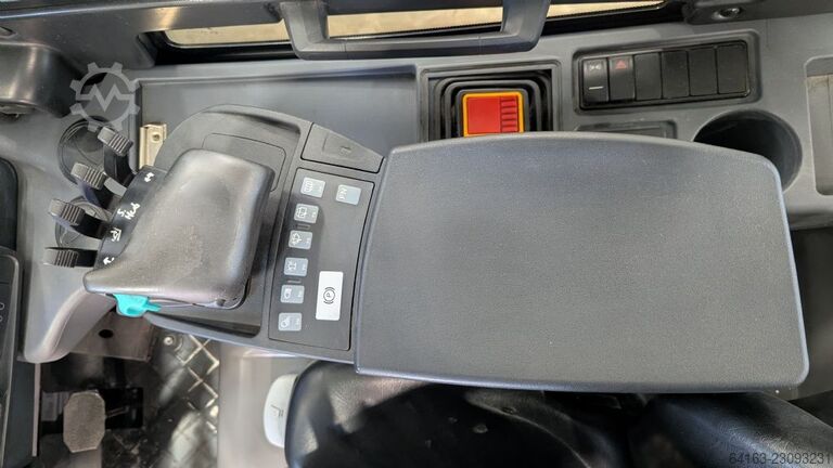 Carrello elevatore elettrico a 4 ruote Jungheinrich EFG 320 G120-480DZ