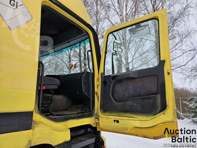 Damperli kamyon Mercedes-Benz 1831