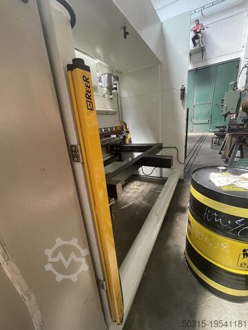 COLMAL hydraulische kantpers 3000x250 ton  