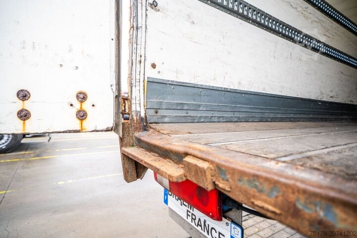 Mala RENAULT D 19 280 WIDE + DHOLLANDIA 3 T.