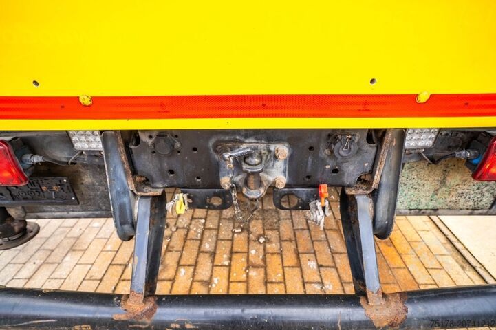 Open body MAN TGS 32.400 BL - HIAB 288 EP- 5 HIPRO