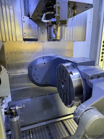 Centro di lavoro verticale HAAS UMC-500SS