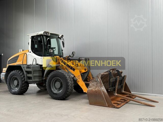 Cargador Liebherr L 524