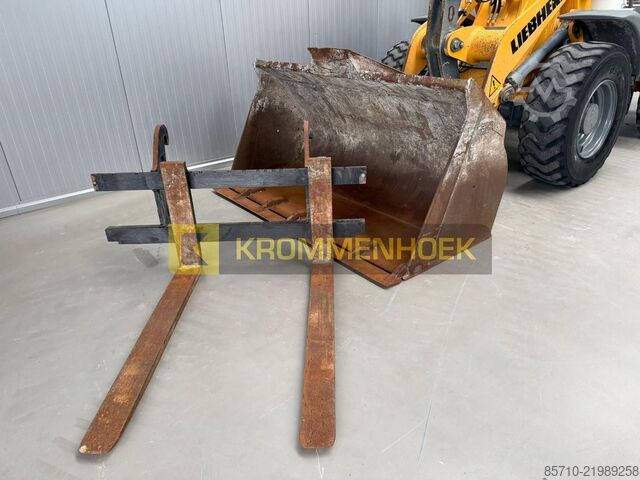 Cargador Liebherr L 524