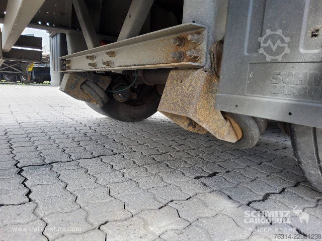 Semiremorcă deschisă cu prelată Schmitz Cargobull Curtainsider Mega Getränke
