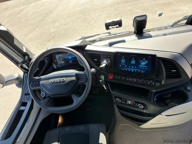 Trattore stradale standard Iveco S-WAY 500