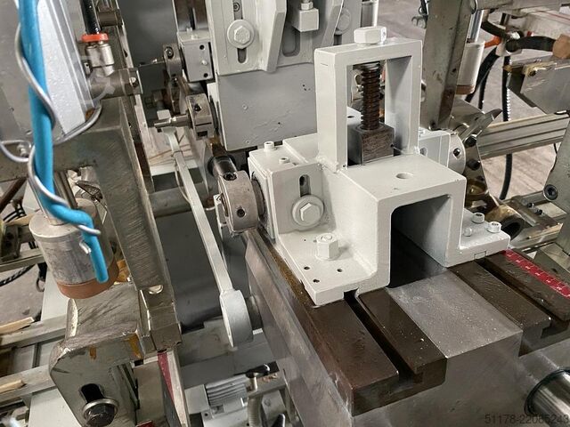 Camam MO3A Speciale CR doppelte horizontale oszillierende Schlitzmaschine mit automatischen Ladern. Camam MO3A Speciale CR