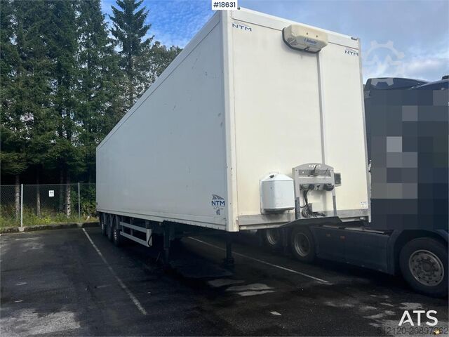Maleta NTM 3 axle semi-trailer w / full side opening