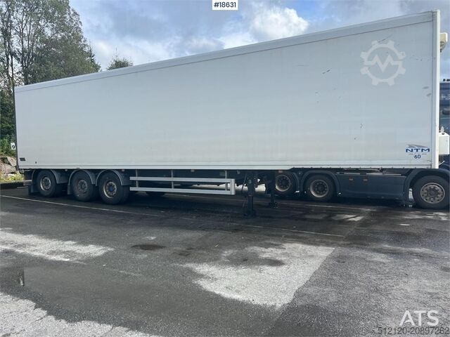 Maleta NTM 3 axle semi-trailer w / full side opening