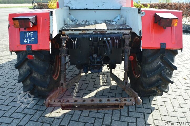 Salon Mercedes-Benz MB Trac 65/70 Voorlader