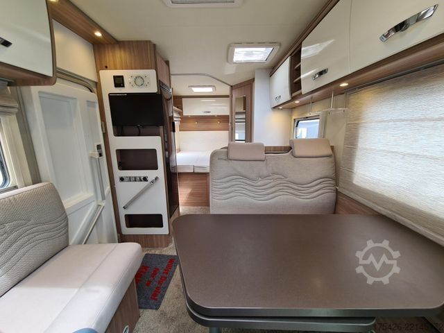 Halvintegreret autocamper BÜRSTNER Delfin T 660 *Luftfahrwerk*Solar*SAT+TV*