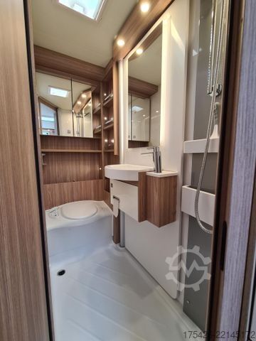 Halvintegreret autocamper BÜRSTNER Delfin T 660 *Luftfahrwerk*Solar*SAT+TV*