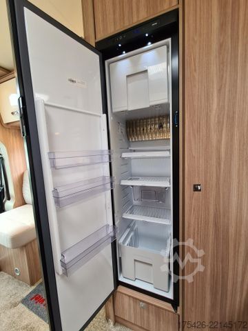 Halvintegreret autocamper BÜRSTNER Delfin T 660 *Luftfahrwerk*Solar*SAT+TV*