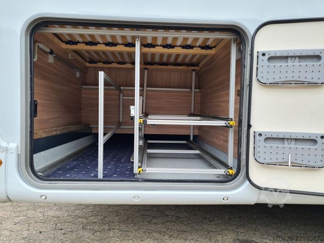 Halvintegreret autocamper BÜRSTNER Delfin T 660 *Luftfahrwerk*Solar*SAT+TV*