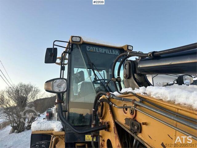 Carregadeira CAT 930G w/ bucket, pallet forks and scale. See hours!