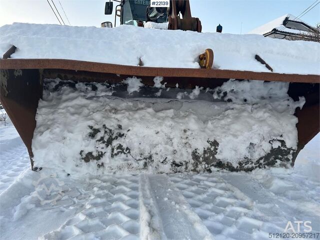 Carregadeira CAT 930G w/ bucket, pallet forks and scale. See hours!