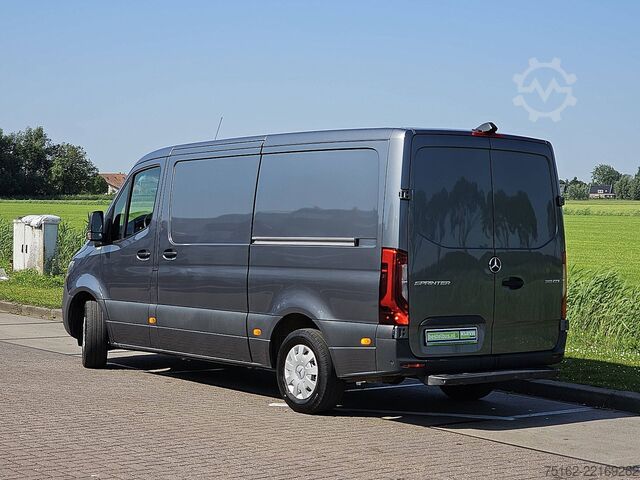 Karavan sa visokim krovom MERCEDES-BENZ SPRINTER 319 Mbux LED 2XZijdeur!