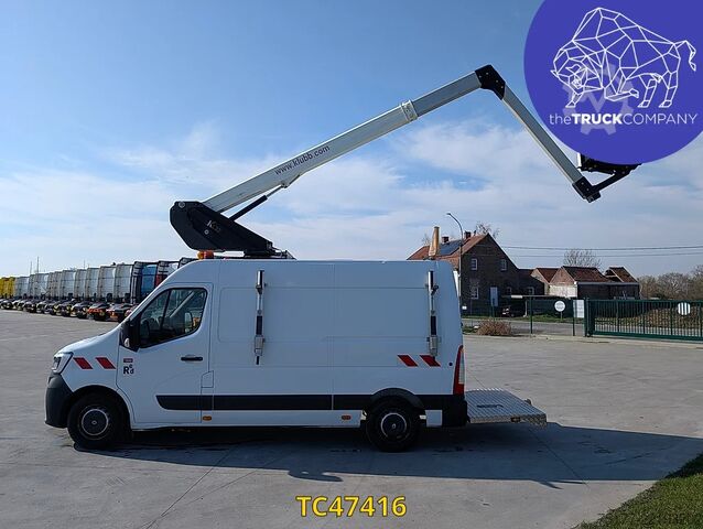 Plataforma elevatória Renault Master