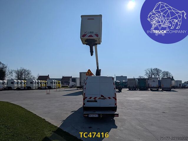 Plataforma elevatória Renault Master