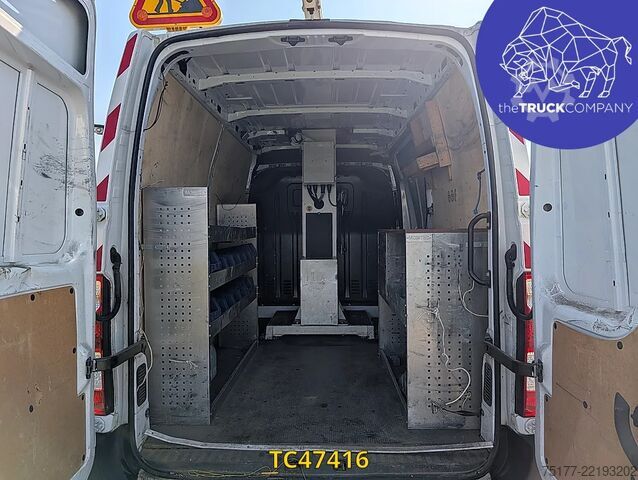 Hefplatform Renault Master
