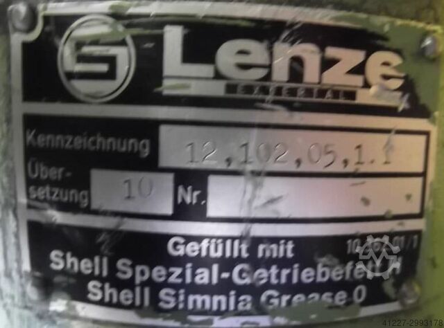 Getriebemotor 0,55 kW 150 U/min Lenze 12.102.05.1.1