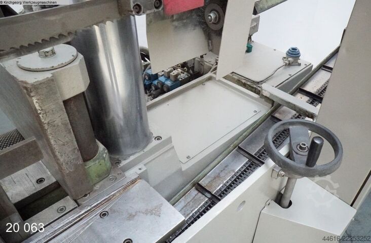 Bandsaw - Horizontal BEHRINGER HBP 420 G