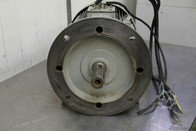 Elektrik motoru 2.1 / 3.1 / 9 kW 730/980/1460 Rpm Siemens IEC160L