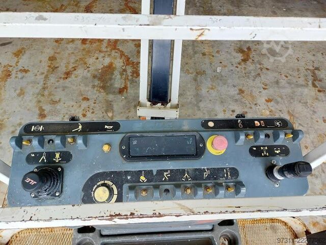 Gelenkteleskoparbeitsbühne JLG M600JP