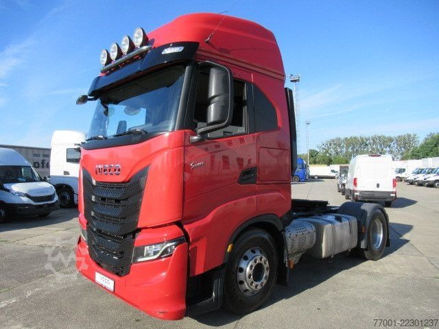 Standardní tahač IVECO AS440S48T/P / Retarder / Silo-Kompressor
