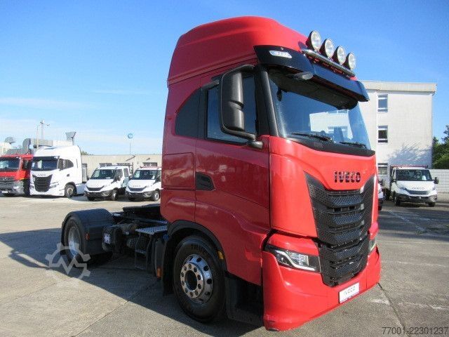 Standardní tahač IVECO AS440S48T/P / Retarder / Silo-Kompressor