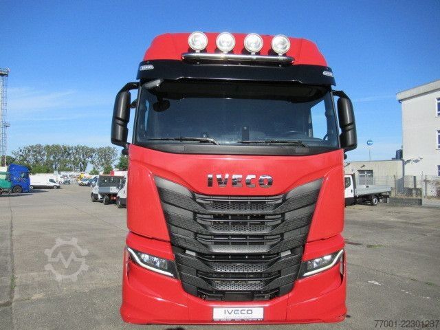 Standardní tahač IVECO AS440S48T/P / Retarder / Silo-Kompressor