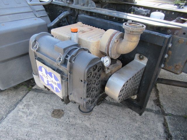 Standardní tahač IVECO AS440S48T/P / Retarder / Silo-Kompressor
