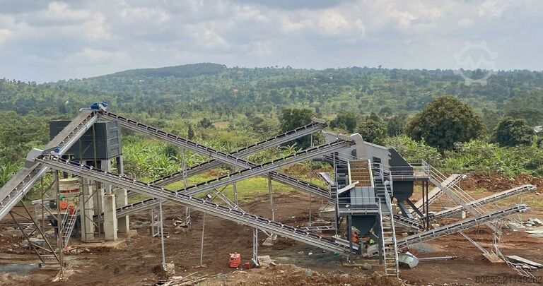 Breekinstallatie Polygonmach 350 tons per hour stationary crushing, screenin...