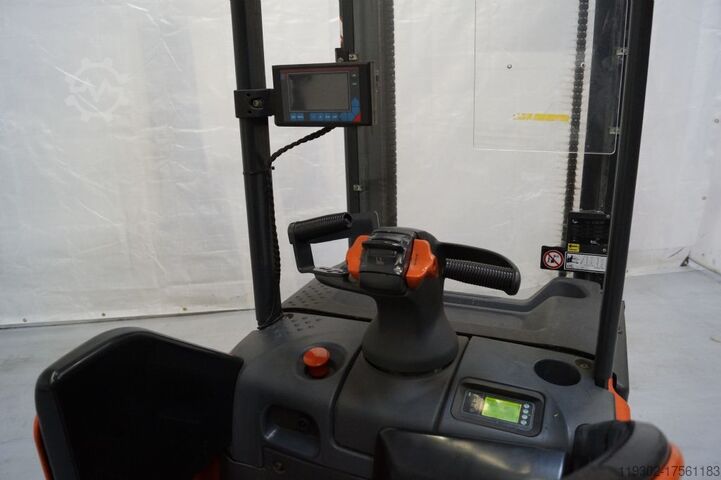 High Lift stacker Linde D14LSP-133