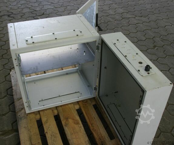 Serverová skříňka apra net 600 x 600 x 600 mm