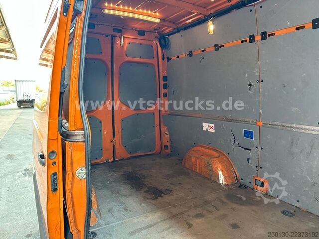 Bestelwagen MERCEDES-BENZ Sprinter 317 CDI III Kasten RWD *Unfallschaden*