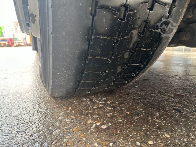 Objemový tahač MERCEDES-BENZ Actros 1845 Euro6 4x2 Voll-Luft