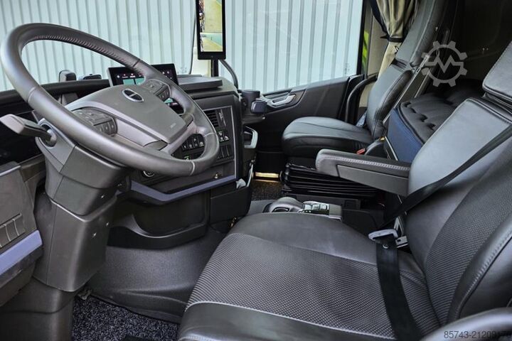 Alle terrein kraan Volvo FH540 8X2 WITH HIAB 140TM CRANE Dutch Registration