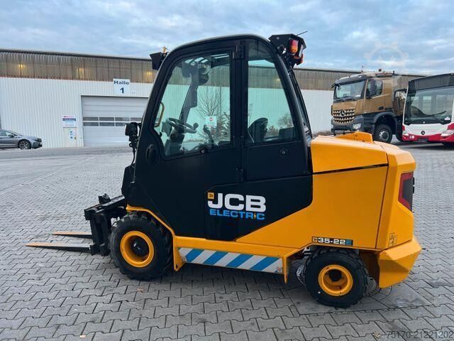 Telescopic loader JCB TLT 35-22E Teletruck / nur 131h! / 2022 / SS