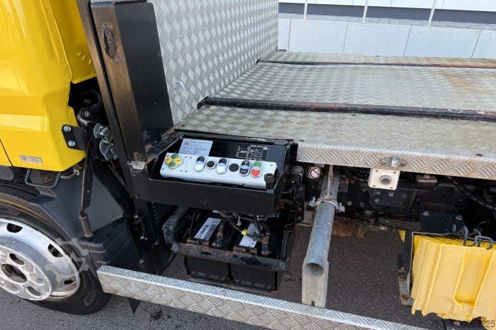 Billenőplatós teherautó Fuso Fuso 7C18 Absetzkipper / Swiss-Vehicle