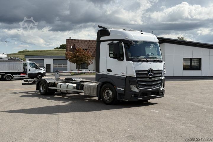 Swap body truck Mercedes-Benz Actros 1842 BDF / Swiss-Vehicle