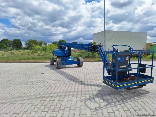 Piattaforma telescopica JLG E600JP