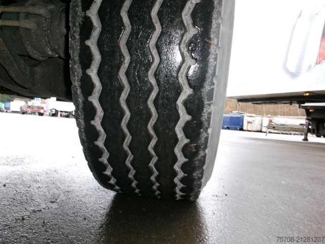 Beverage semitrailer  13,6 m Wingliner Aufbau*Lenkachse*LBW*ohne Runge