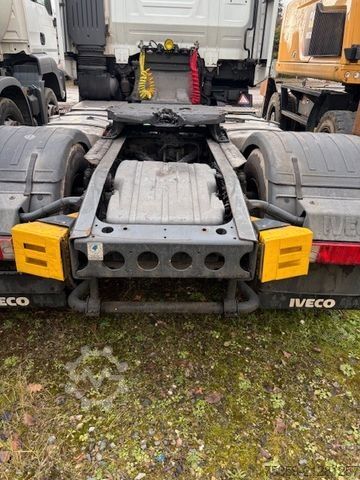 Standard tractor unit IVECO Stralis Hi Way